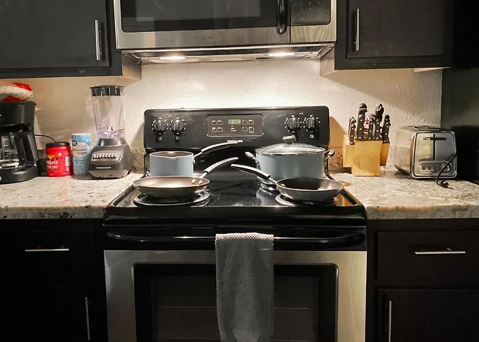 Sacramento Guest Houses