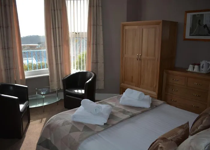 Falmouth Guest Houses