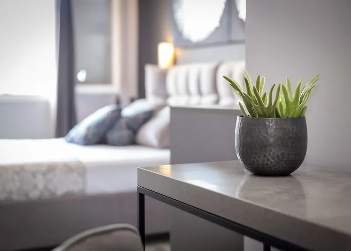 Corfu (city) Guest Houses