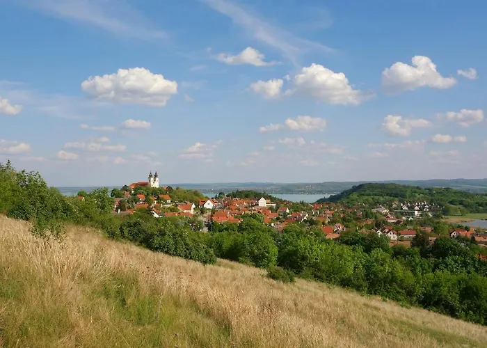 Tihany Guest Houses